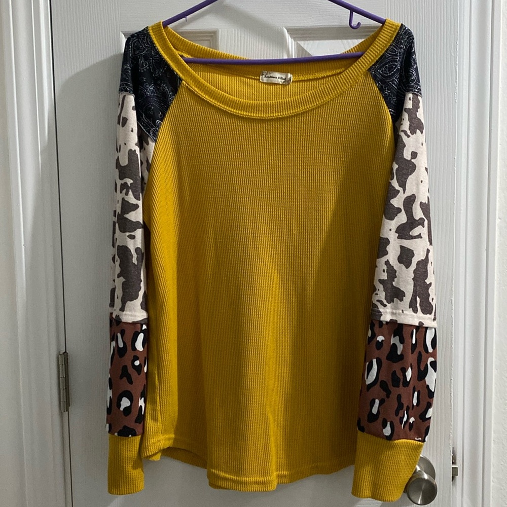 Southern Stitch long sleeve pullover top